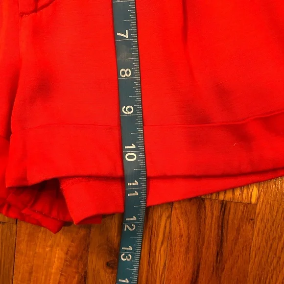Alice + Olivia Red Women's Shorts - Picture 9 of 10